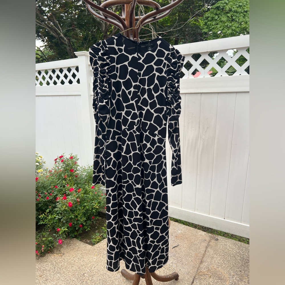 Ann Taylor Black and White Giraffe-Print Long Sleeve Dress